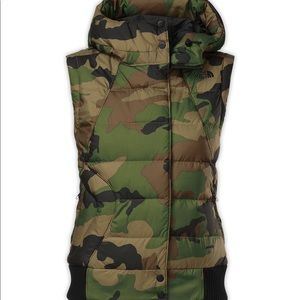 Like New NORTH FACE Down Vest